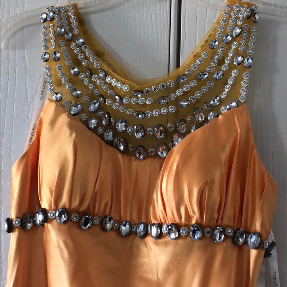 Formal Dress - Picture 2 of 3